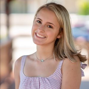 Meet your Posher, Marisa